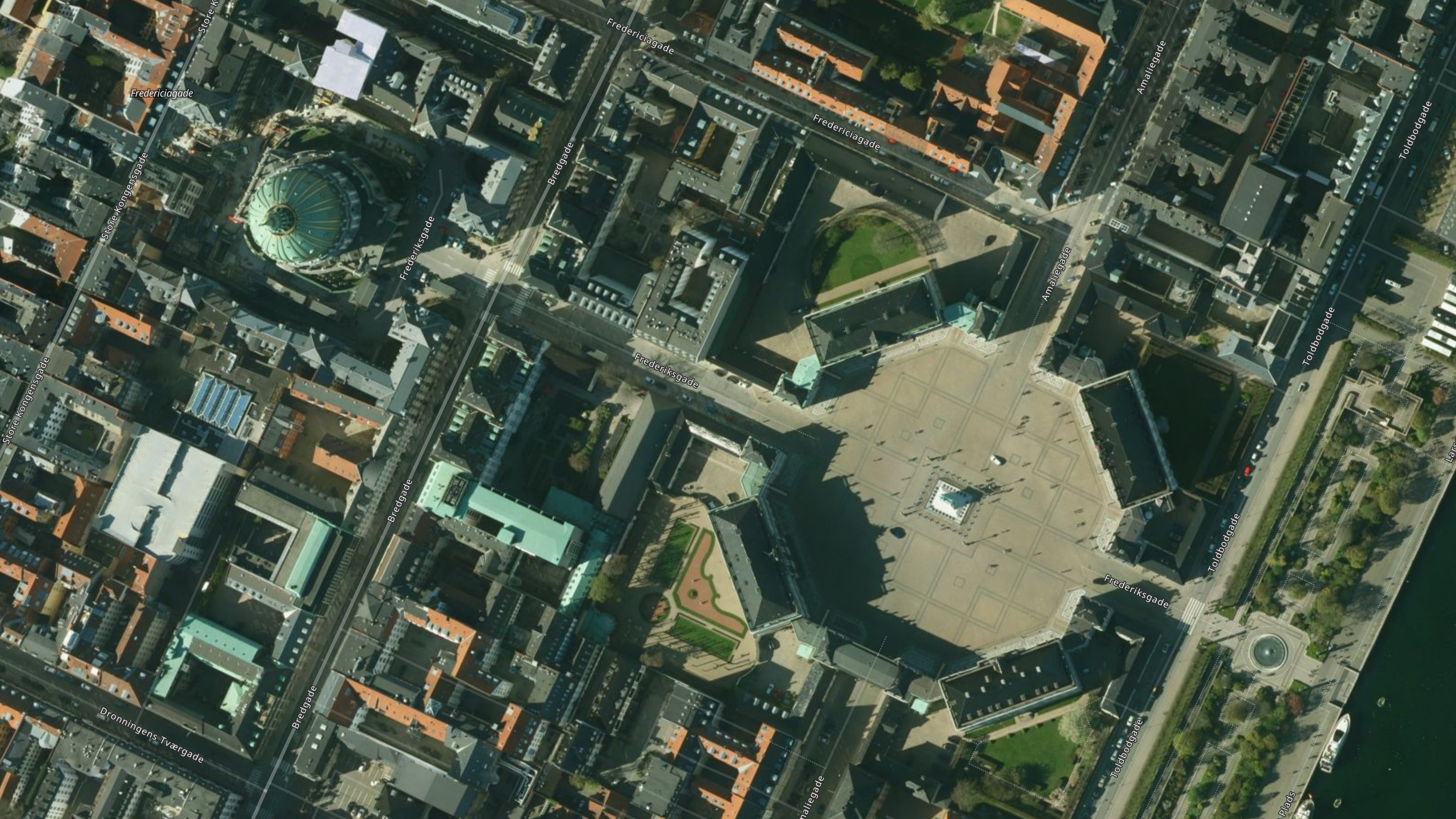 First batch of high-res satellite imagery in MapTiler Cloud image
